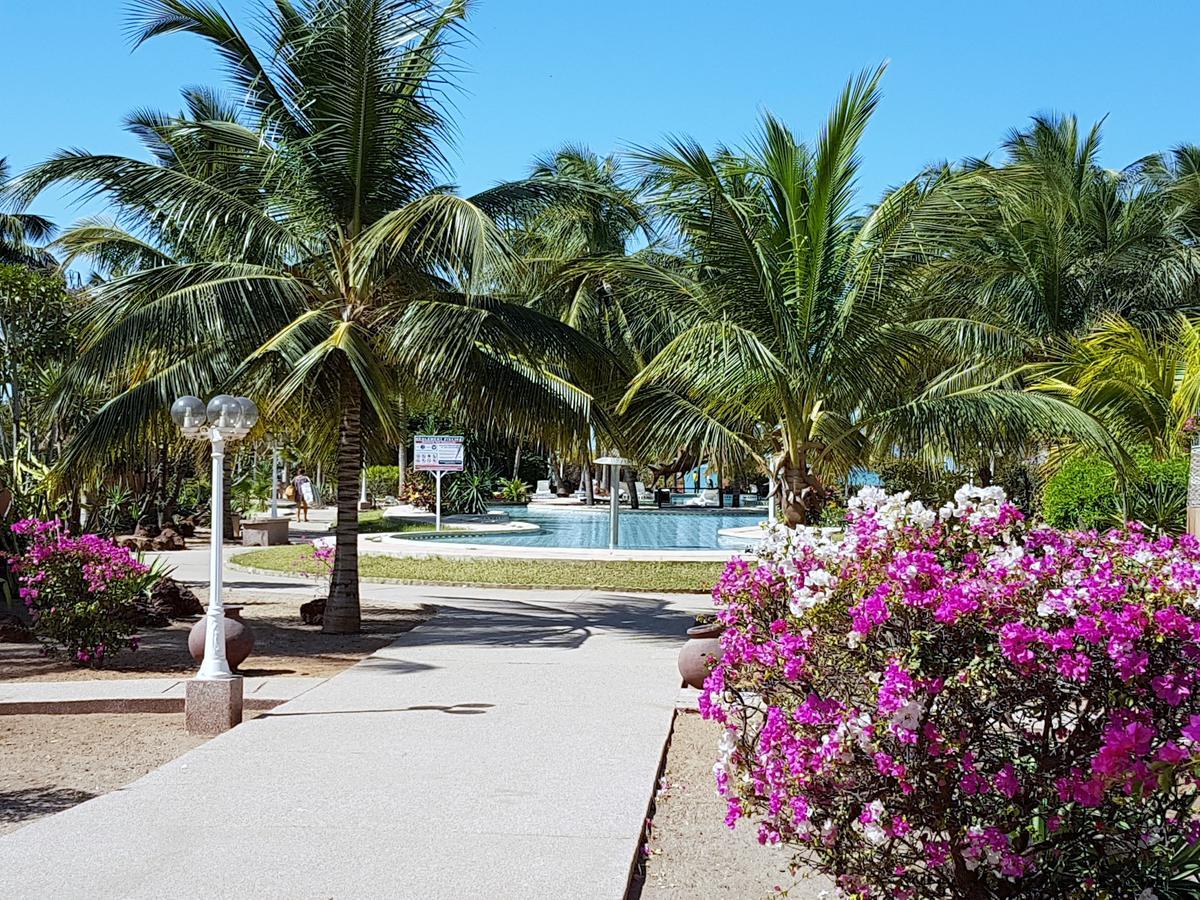 Safari Village Saly Bagian luar foto